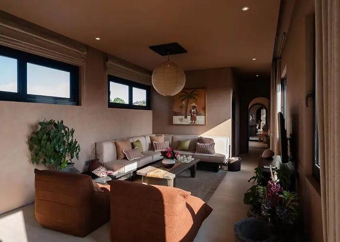 Lyfe Stylish 1br In *